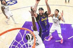 华体会-湖人险胜雄鹿B队，浓眉关键制胜