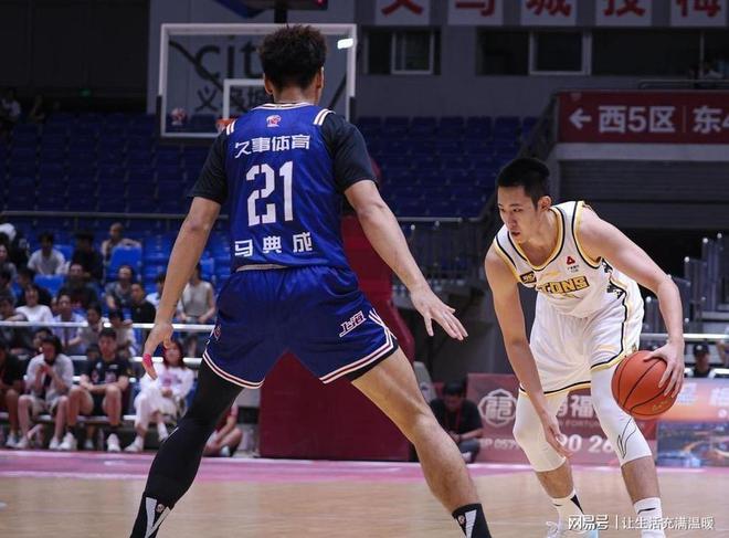 关于上海男篮发挥失常,主场不敌对手遗憾告负的信息 关于上海男篮发挥失常,主场不敌对手遗憾告负的信息