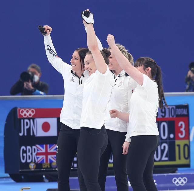 美国冰壶队豪取金牌,全队表现出色 美国冰壶队豪取金牌,全队表现出色