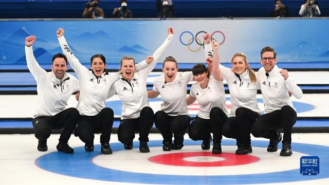 美国冰壶队豪取金牌,全队表现出色 美国冰壶队豪取金牌,全队表现出色