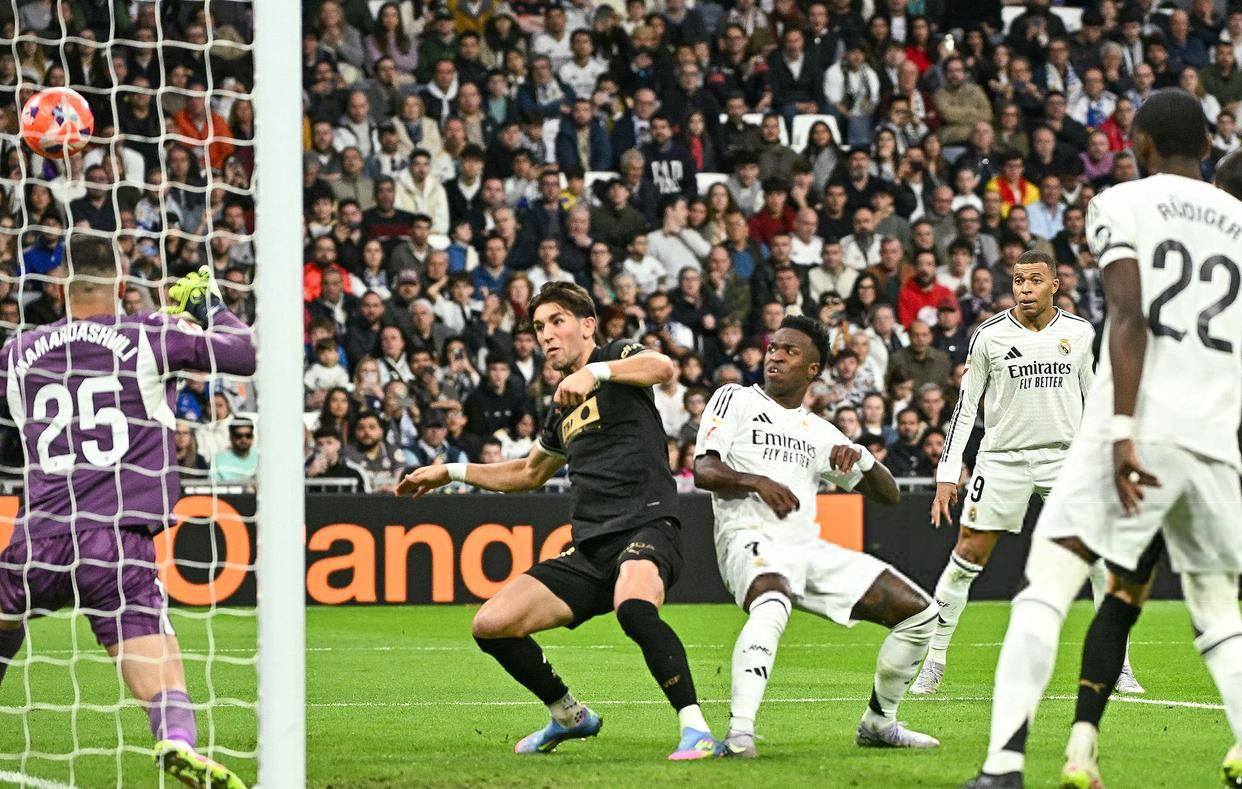 瓦伦西亚连胜，皇家社会遭逢失利