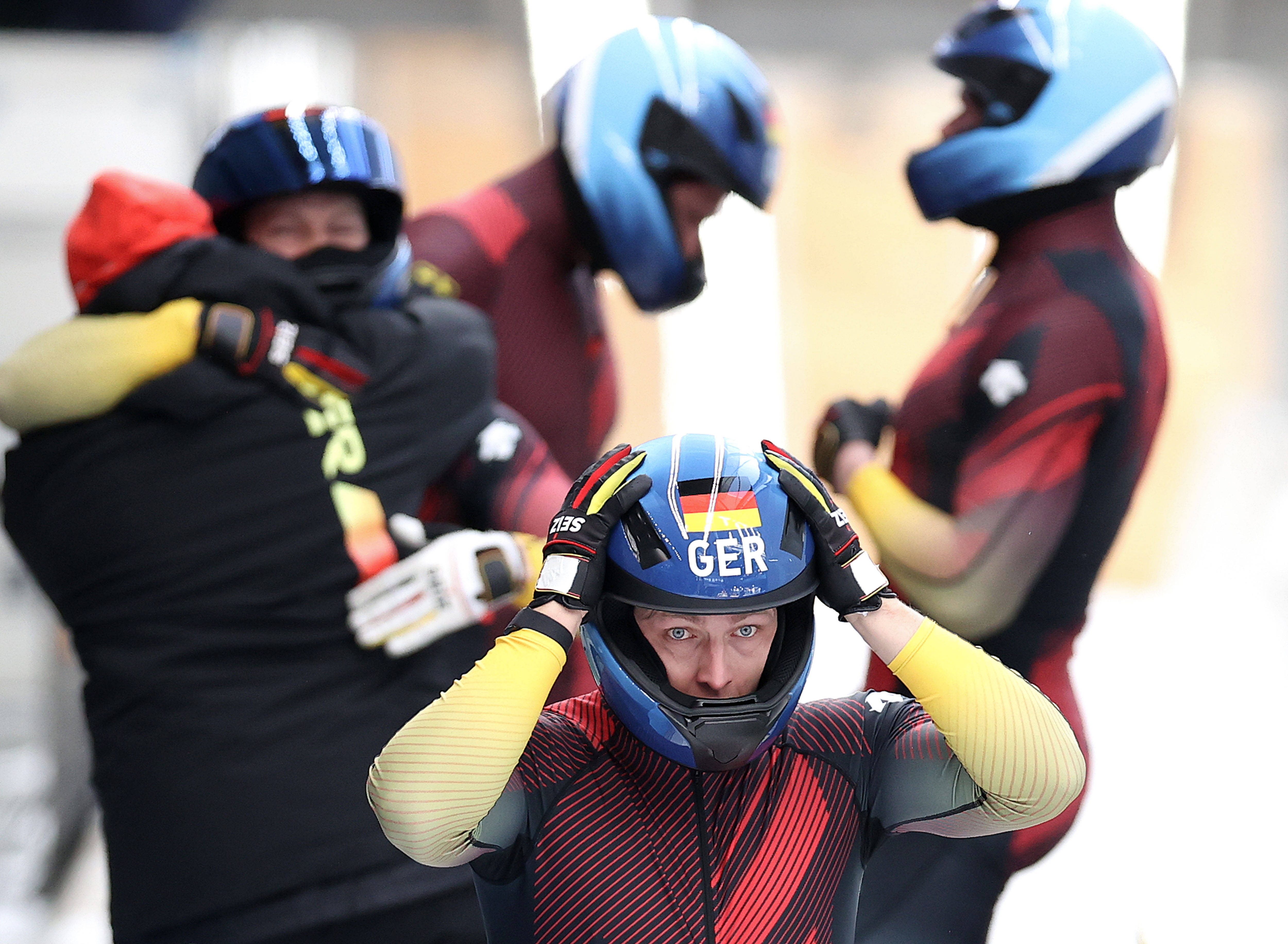 瑞典雪车选手全力以赴，实现亚军突破的简单介绍